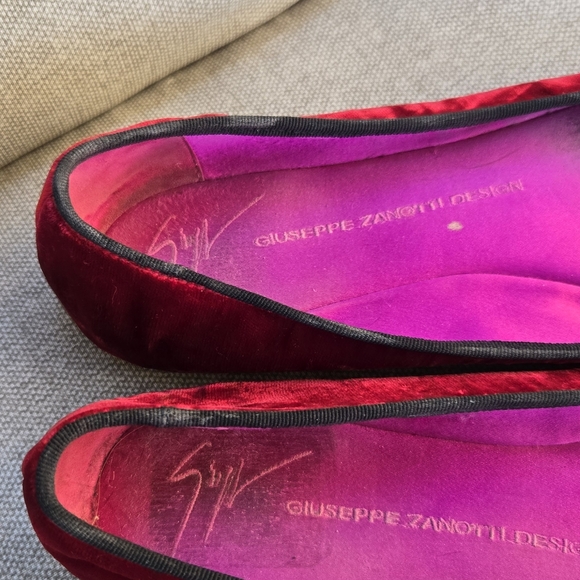 Giuseppe Zanotti Red Velvet Ballet Flats - Picture 5 of 16
